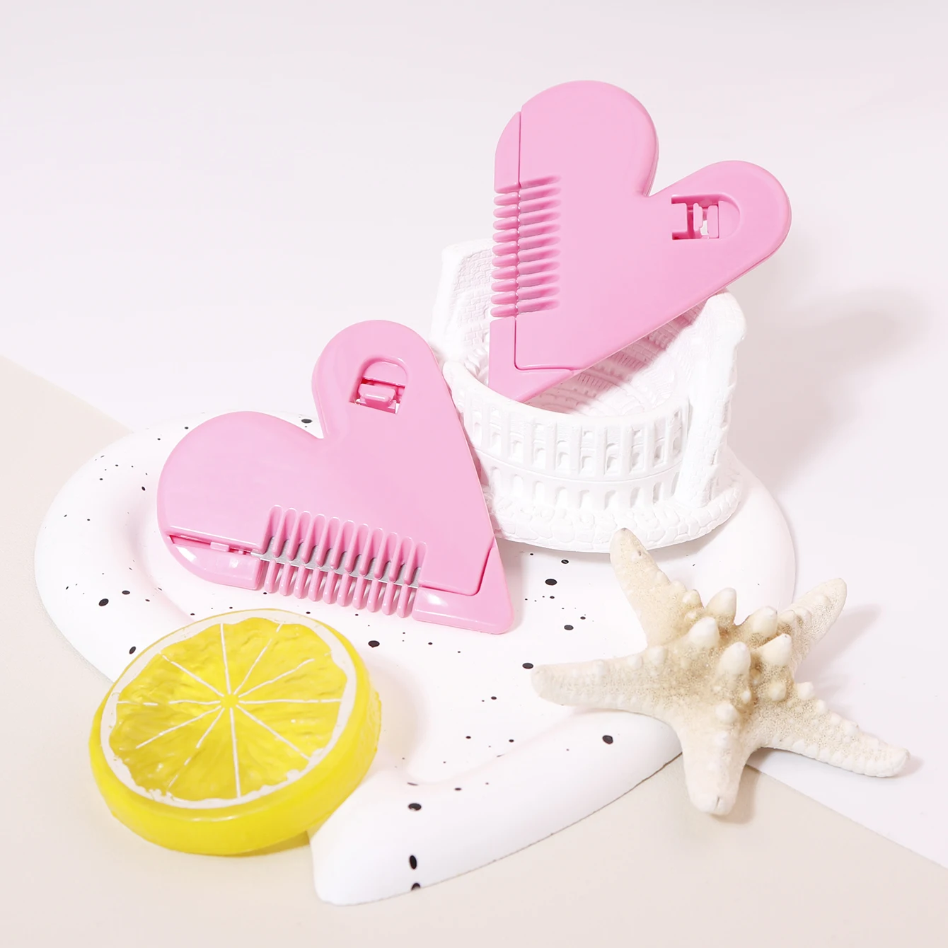 1/2 pieces of heart-shaped hair cutting combs, cute heart-shaped manual hair cutting combs, double-edged shavers with combs