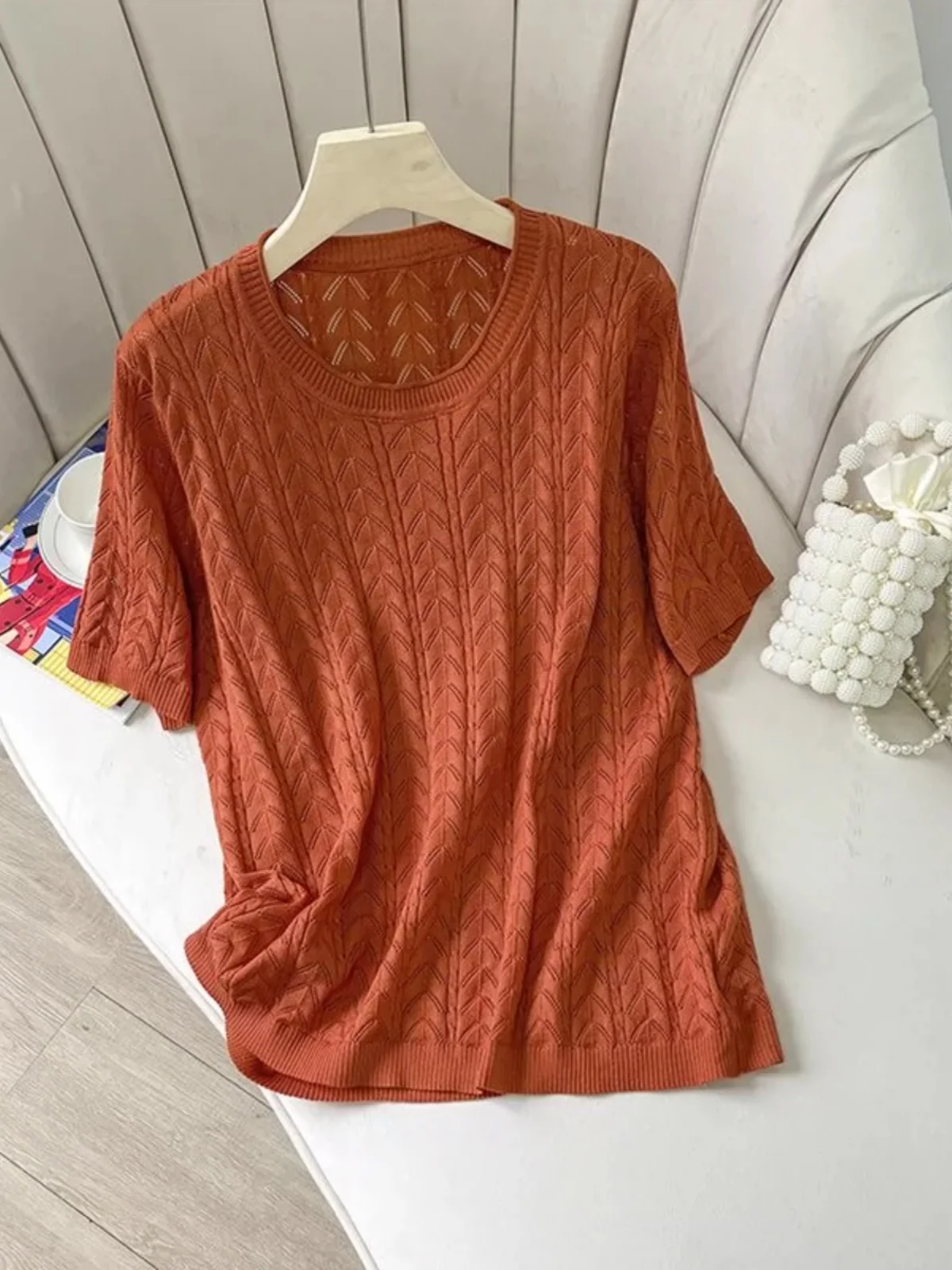 เสื้อยืดไซส์ใหญ่สำหรับผู้หญิง ฤดูร้อน ทรงกลม ผ้าถักแบบโปร่ง ปิดหน้าท้อง ทรงหลวม สไตล์เกาหลี เสื้อยืดบาง