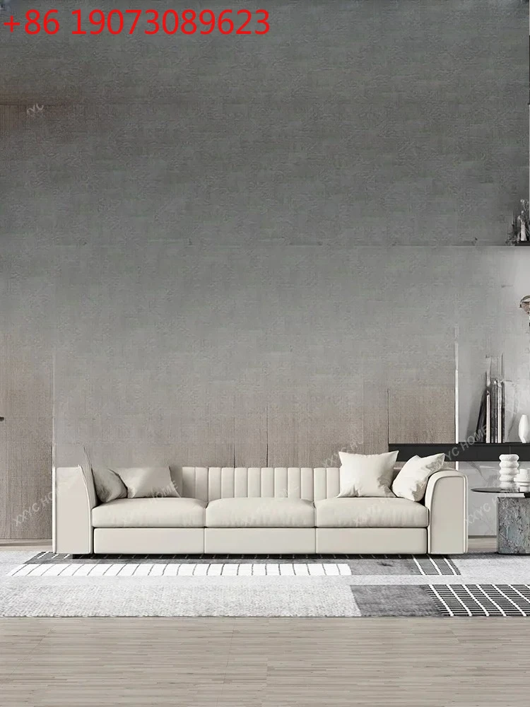 

Современная гостиная, большая и маленькая квартира, кожаный диван, светильник