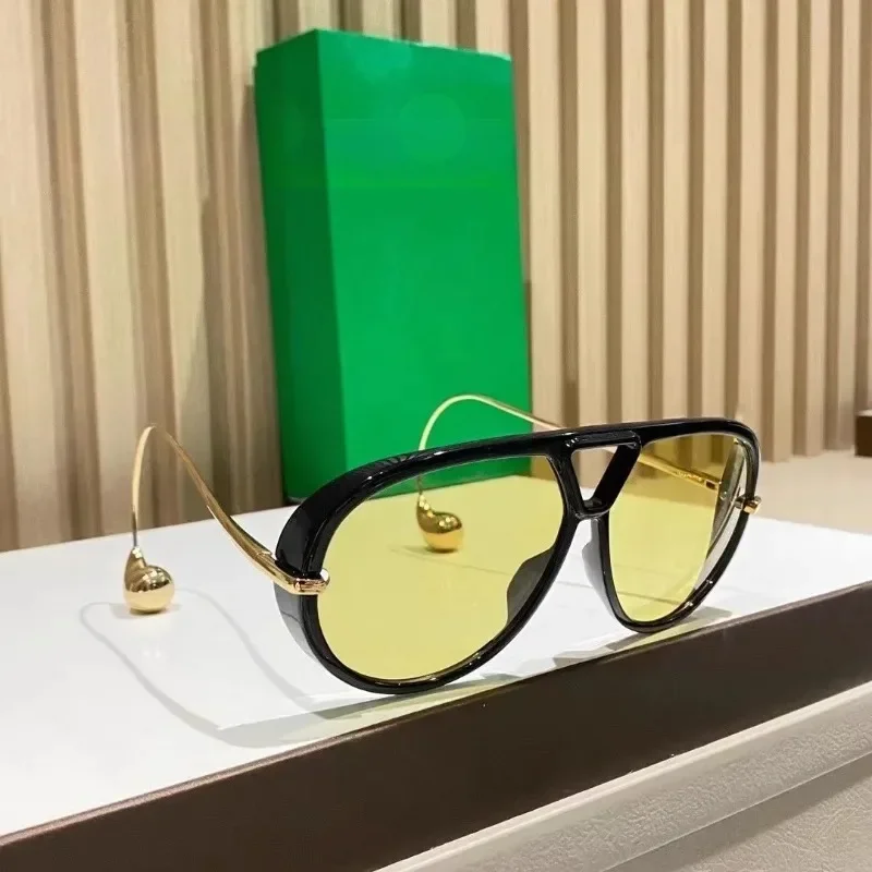 Fashion Luxury Brand Design Oversized Sunglasses Women Men Popular Vintage Sun Glasses Punk Eyeglasses Shade UV400 Eyewear image 2