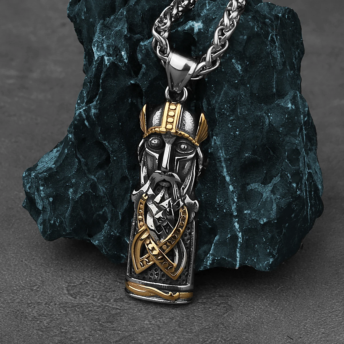 

Vintage Viking Warrior Horned Helmet Stainless Steel Necklace Men's Slavic Amulet Scandinavian Pendant Necklace Jewelry As Gift