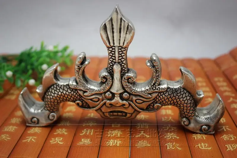 

Early handicrafts pattern brass antique bronze collection, retro three-dimensional dragon body pattern white copper pen holder