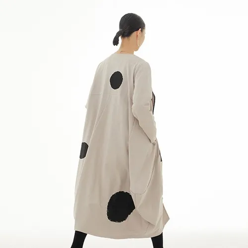 스트리트 기질 패션 코트, 오리지널 디자인 감각, 하이엔드 여성 루즈핏 슬리밍 원피스, 2025 용수철, 뉴 컬렉션, 5182 