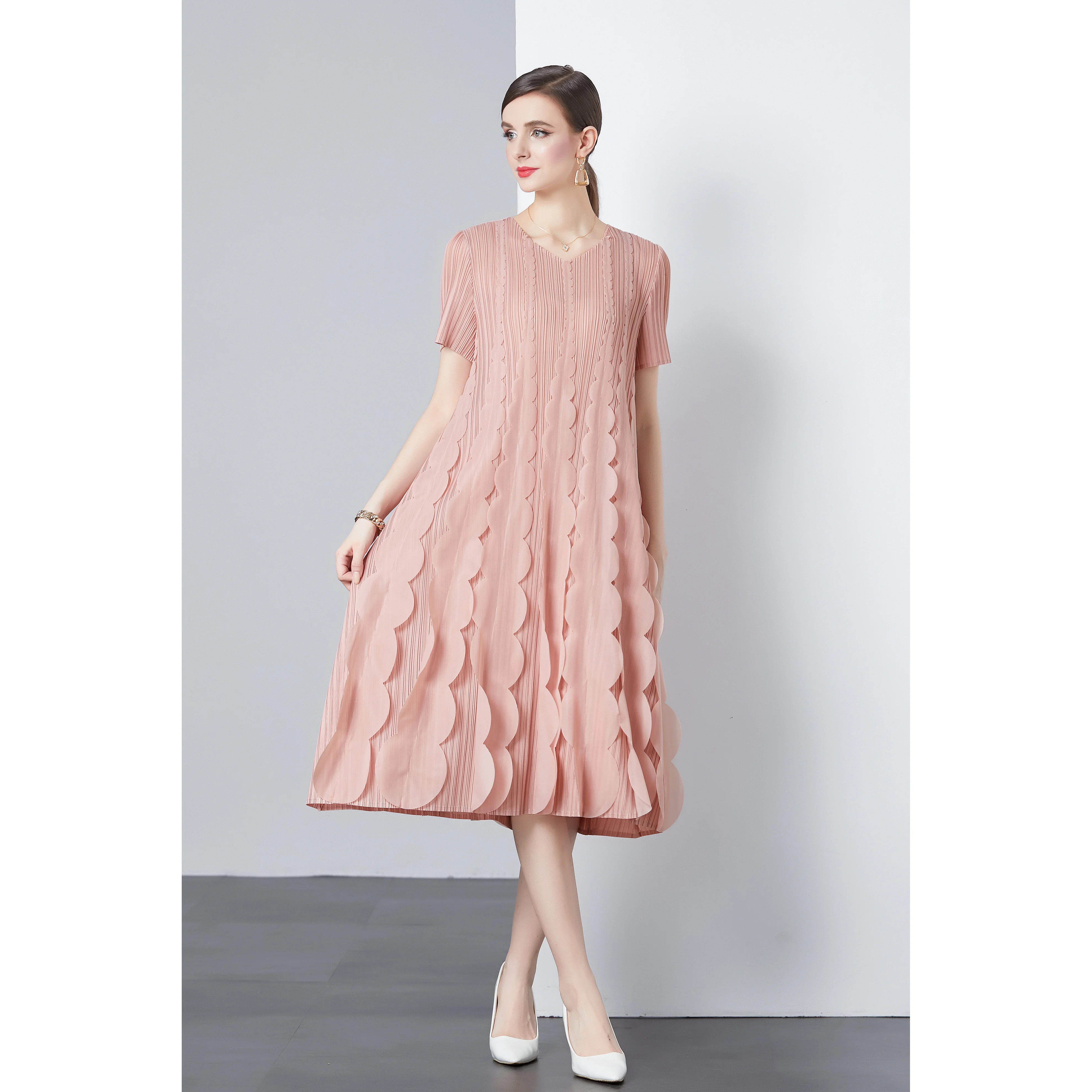 Miyake Elegant Temperament Dress 2024 Short Sleeved Summer Design Three-dimensional Decorative Patch Pleats Slimming Long Skirt