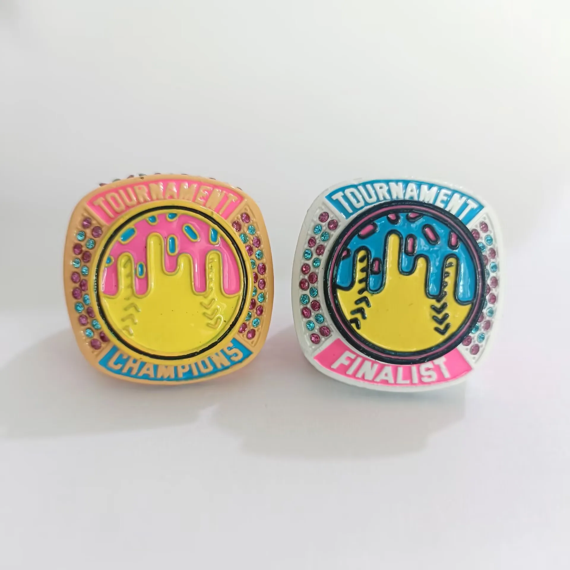 personaliza-anillos-de-campeonato-deportivo-disenos-y-tallas-personalizadas-anillos-para-mujeres-y-hombres