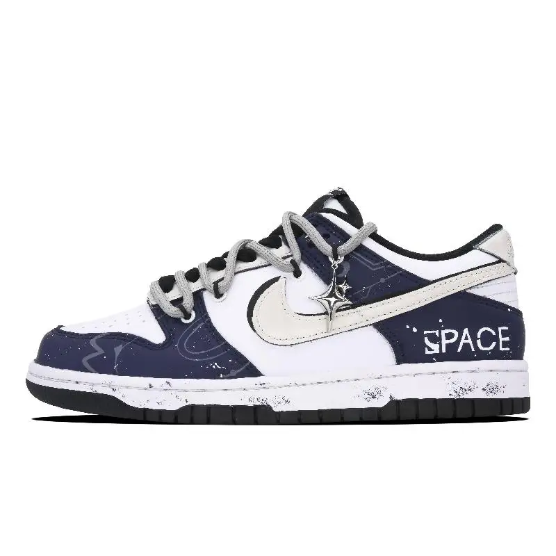 

[Невероятные женские туфли для скейтборда Interstellar Space]Nike Dunk, женские низкие кеды, серебристые