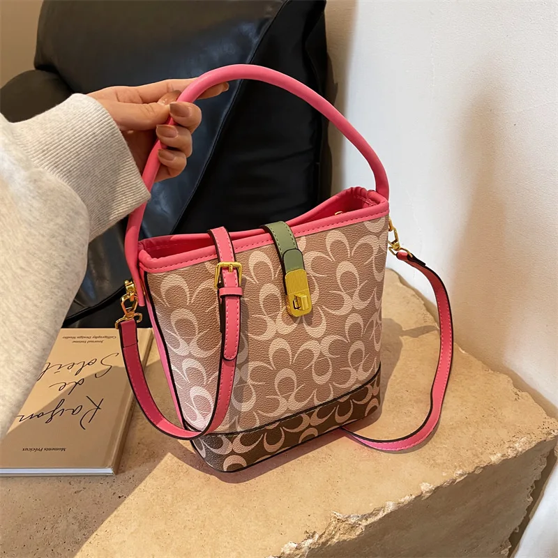 

2025 Горячий! Женская маленькая сумка-ведро — нишевый цветочный принт | Винтажная текстура | Плечо/Подмышленные переноски | Универсальный тренд