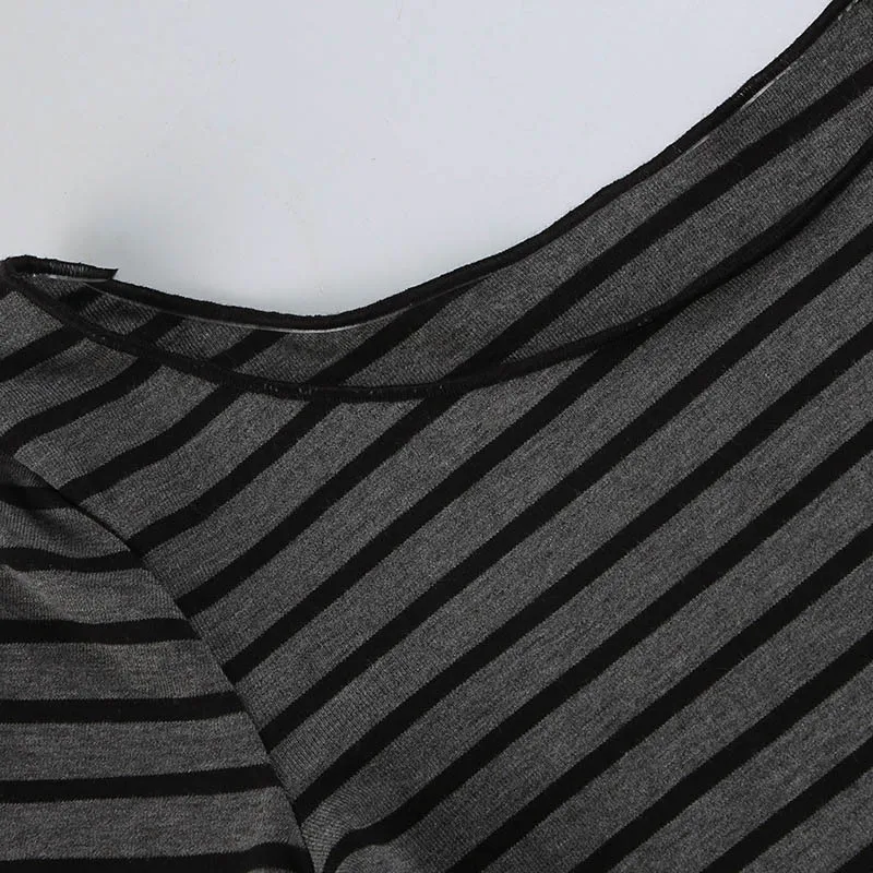 Damen Harajuku Basic Slim Fit Langarm-Streifent-Shirt mit Schulterfreiem O-Ausschnitt im Koreanischen Street-Style Graues T-Shirt für Frühling und Herbst Y2 – Detail 13