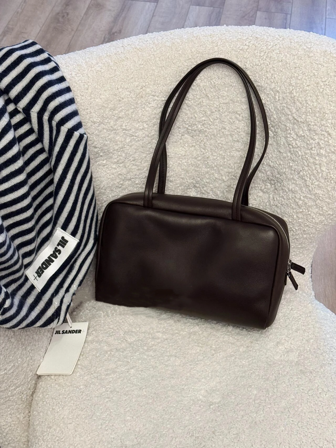 Faionable Versatile Simple High-End Soft eepskin Bowling Bag Boston Handheld Underarm Bag Beer2025 New Sle Briti Sle
