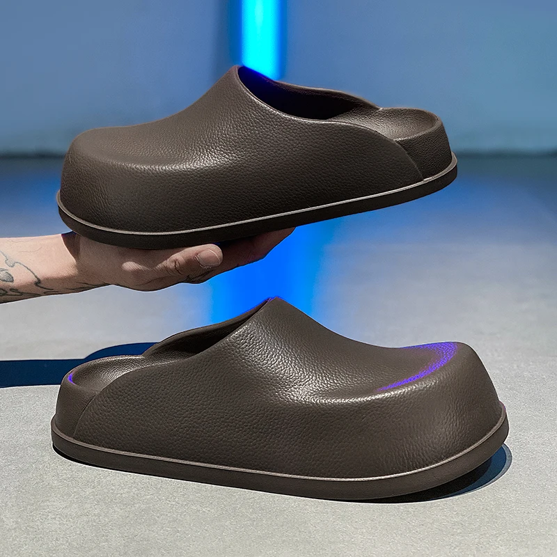 Couple's Unisex Closed-Toe Slippers for Summer, Chef Style, Slip-On, Waterproof, Oil-Resistant, Wear-Resistant Outdoor Beach San
