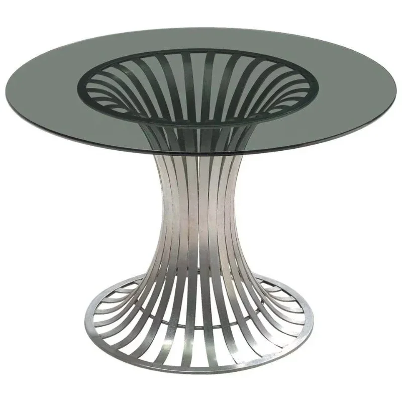

Round dining table with glass sculpture and vase decoration for living room decoration