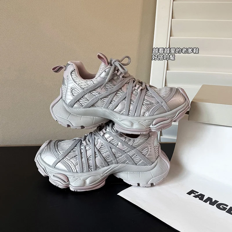 

Spring 2025 Women's Sporty Casual Shoes Breathable Low Top Lace-Up Sneakers Comfortable Rubber Sole Grid Inner Spring Autumn