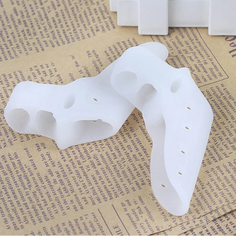 set Silicone Gel Toe Corrector Foot Fingers Three Hole Toe Separator Thumb Valgus Protector Bunion Adjuster Valgus Guard