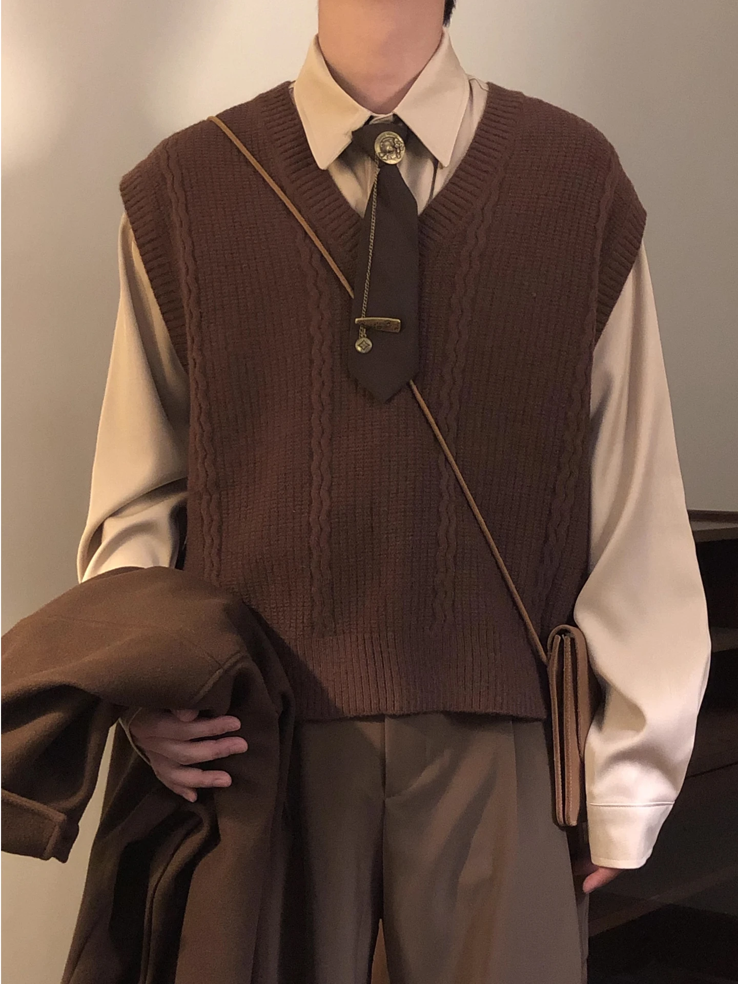 

Autumn Winter American College Sle Two-Piece Set irt Svel Knitwear V-Ne Vest Men Spring Layering Clothing