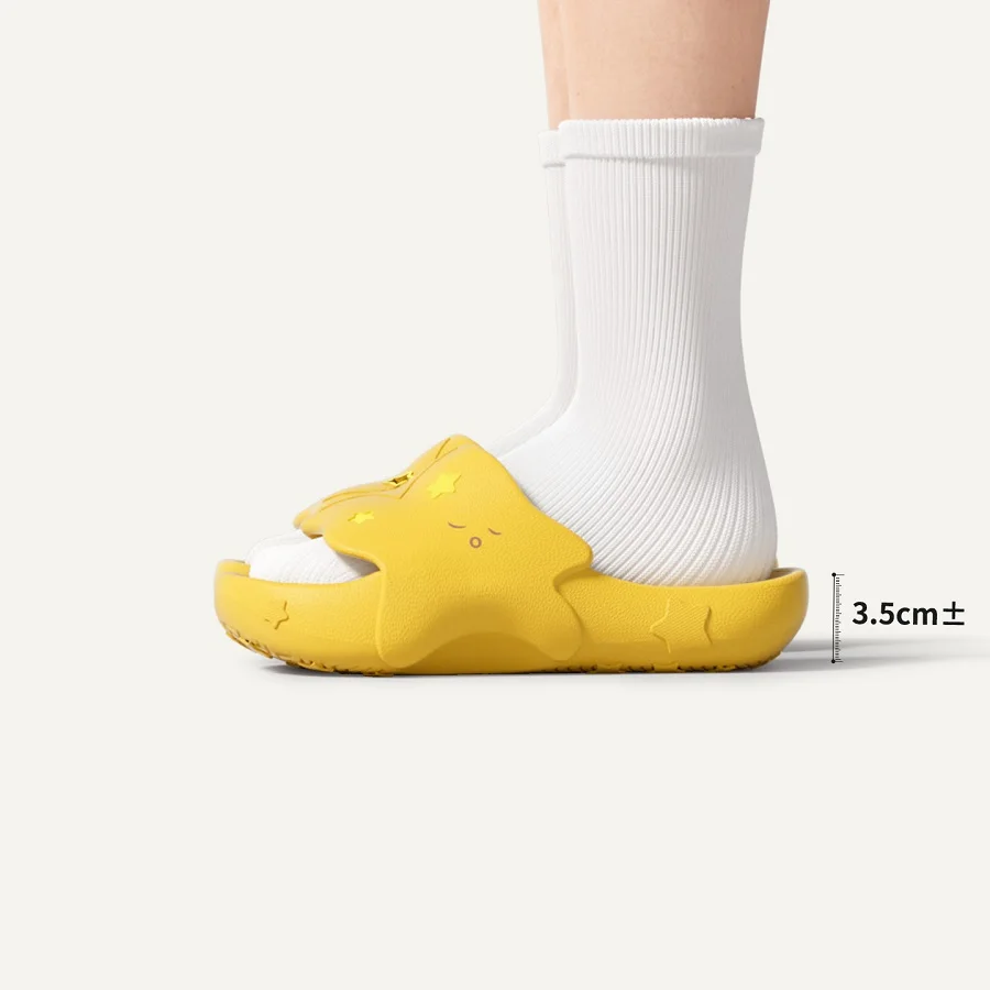 

New Lovely Star Moon Slides Slippers Woman Lightweight EVA Clogs Antibacterial Mules Shoes Size 42-43 Women's Summer Fun Slipper