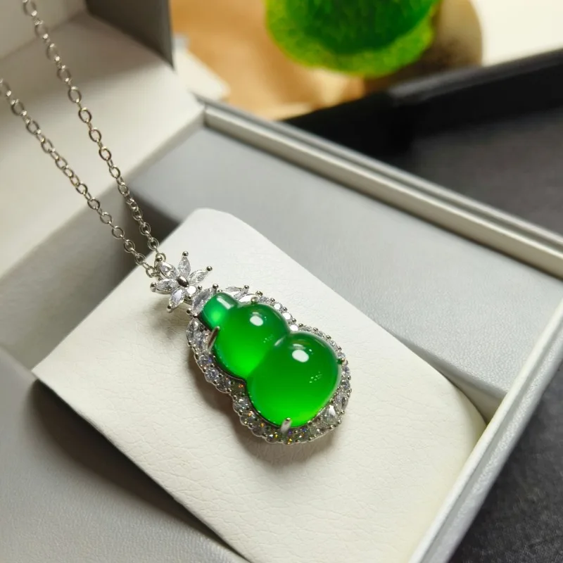 Green Jade Marrow Gourd Pendant High Ice Seed White Jade Marrow Fulu Pendant Necklace