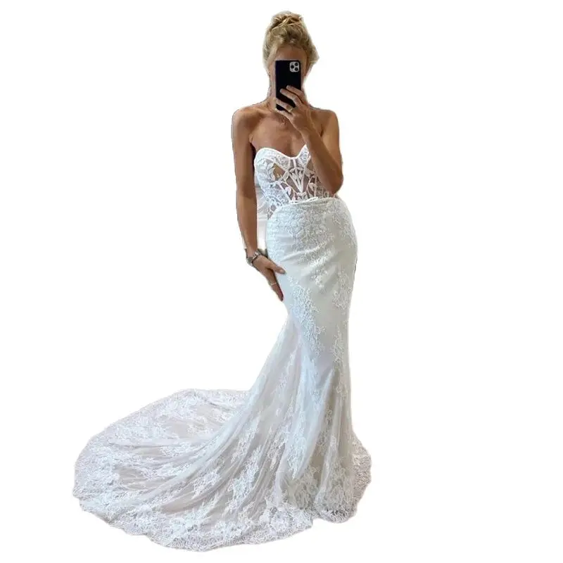 High-end Lace Wedding Dresses Strapless Backless MermaidTrumpet Train Wedding Dresses For Wedding Bridesmaid Birthday Holiday