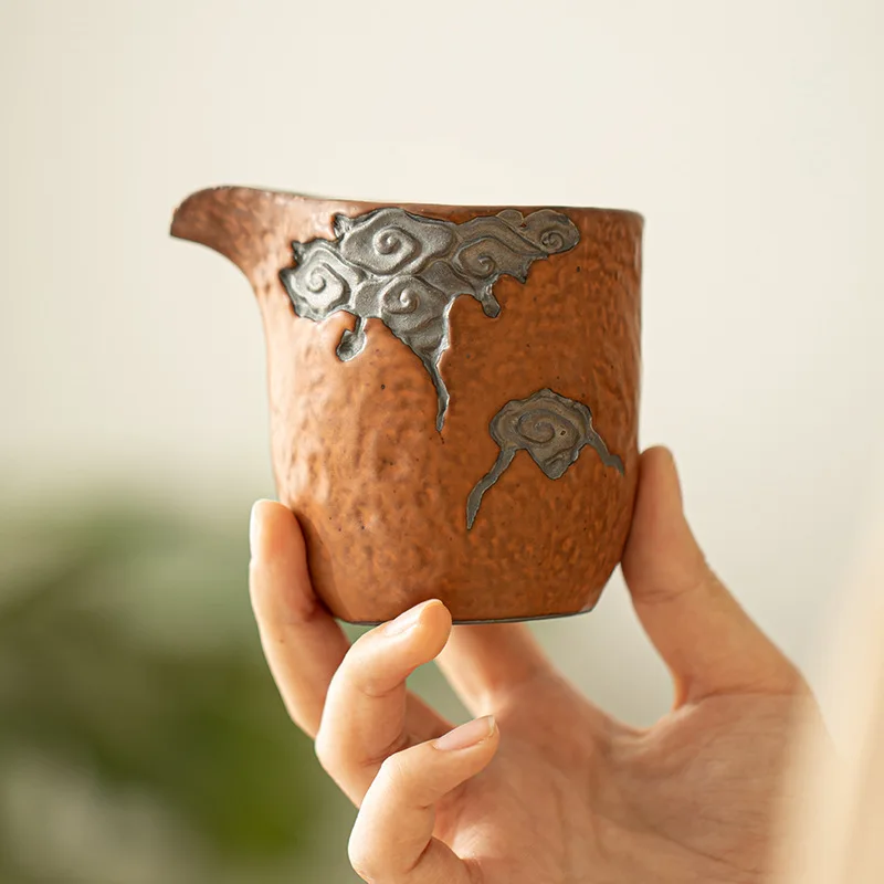 

Old Rock Clay Xiangyun Fairness Cup Керамический разделитель чая Чай Море Домашний офис Чай Заваривание чая Fairness Чашка Аксессуары Gong Dao Bei