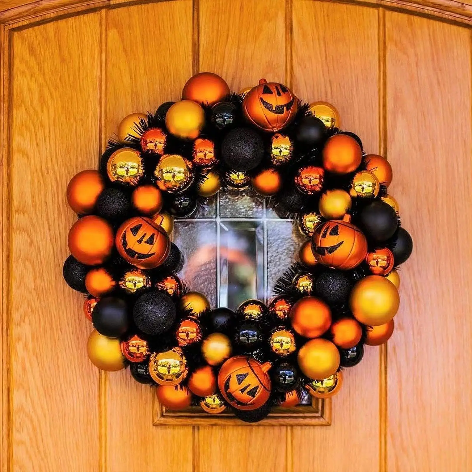 Pumpkin Halloween Wreath Round Artificial Wreath Garland Front Door Wreath Halloween Decor for Outside Party Festival Wall Porch