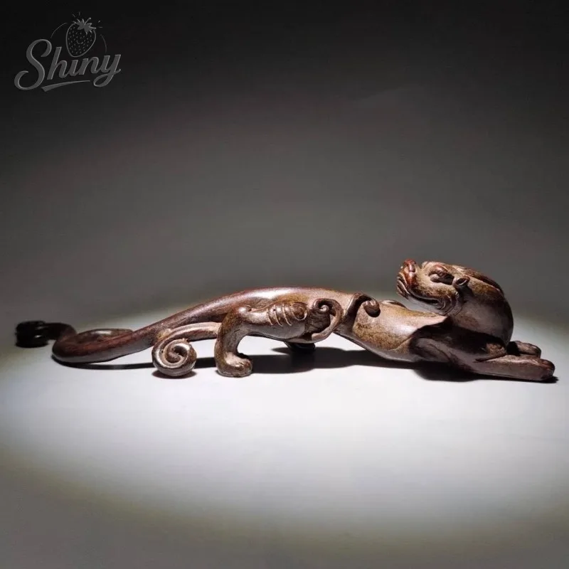 Pieza decorativa de dragón Chi sólido de cobre Retro, pisapapeles, portalápices en forma de dragón, pieza decorativa de escritorio para el hogar