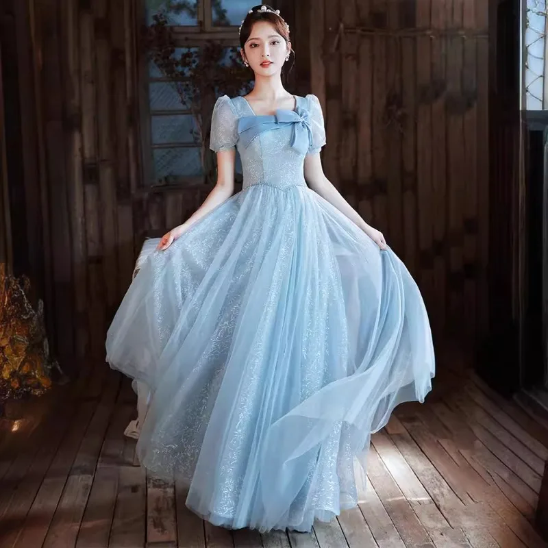 2025 Abito da sera viola con fiocco blu estivo delle nuove donne Abito da passeggio per esame d'arte di laurea dimagrante alla moda