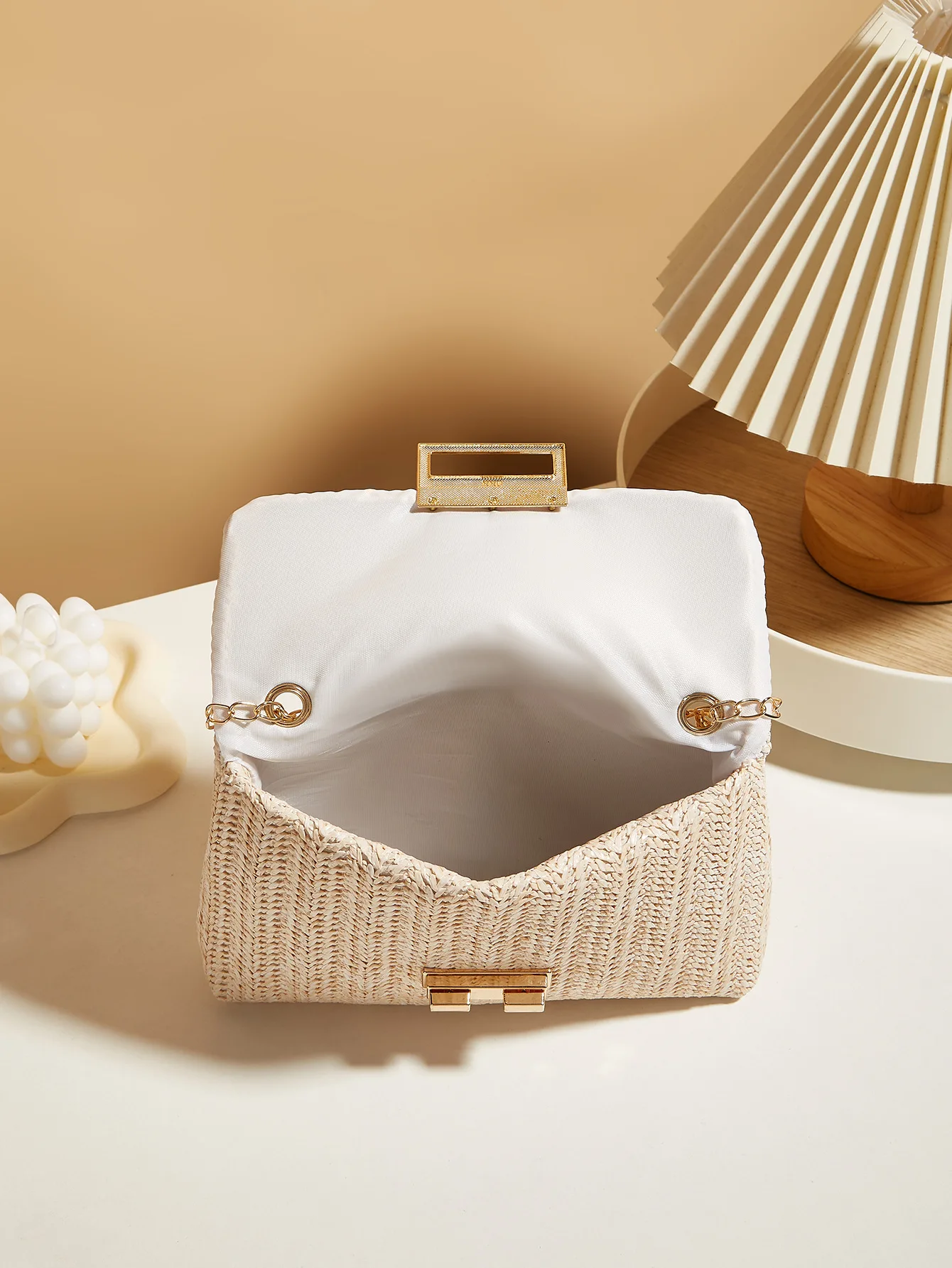 Fashion crossbody bag Korean version trendy grass woven women's bag lock closure simple small square bag image 3