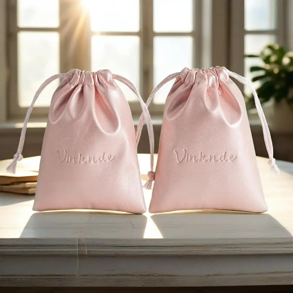 50 قطعة أكياس الرباط الجلدية بو هدايا الزفاف هدية أكياس تغليف الحلوى شعار مخصص مجوهرات العطور أحمر الشفاه المنظم أكياس