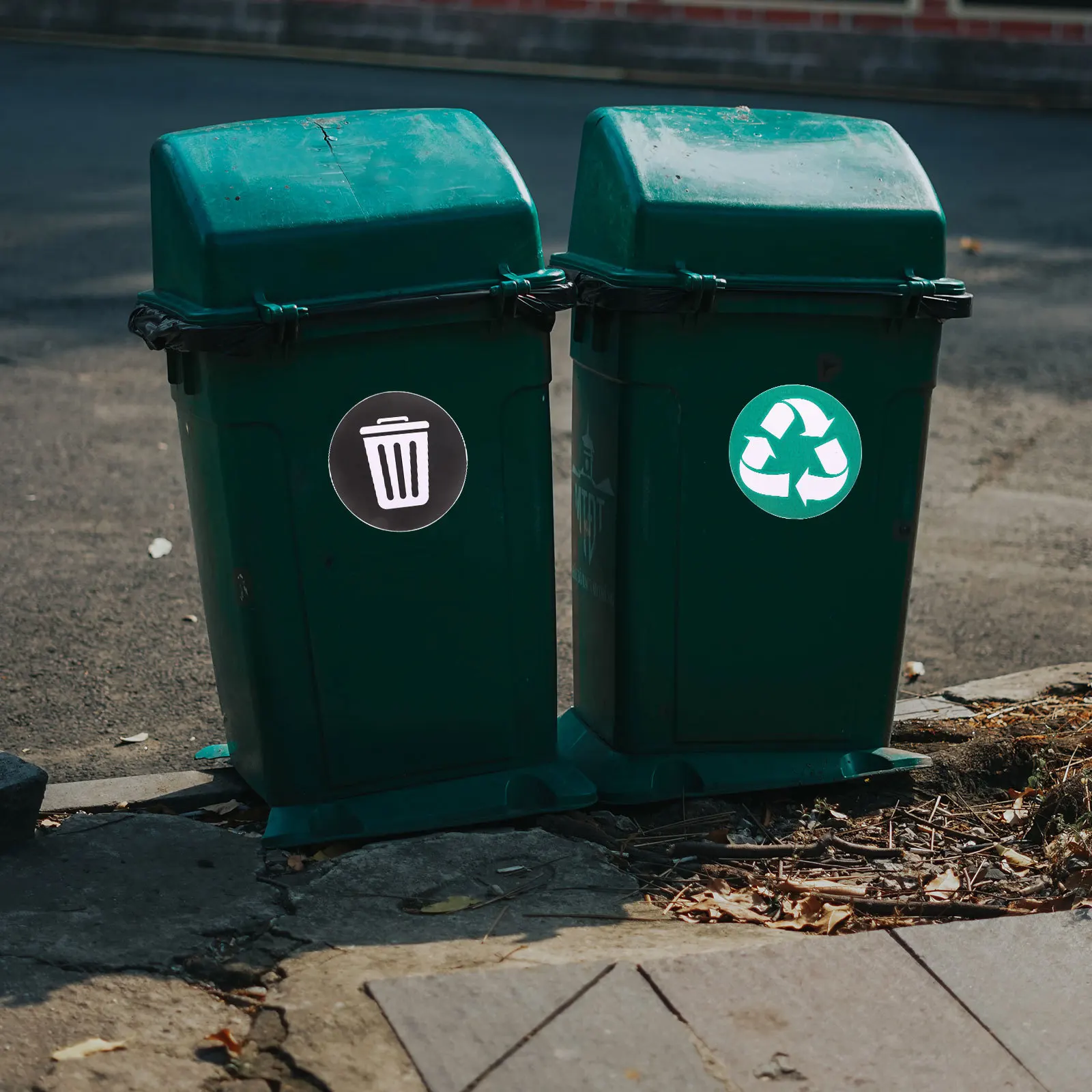 6Pcs Trash Recycling Stickers Garbage Can Stickers with Clear Graphics Waste Container Labels for Office Park Public Area Easy