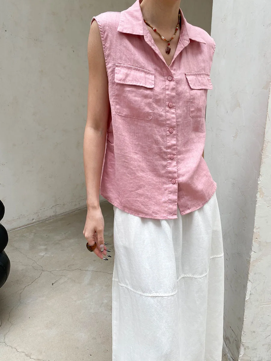 Sommerliche Damen-Weste in einfarbigem Design mit Revers und doppelten Taschen, ärmellos. – Detail 14