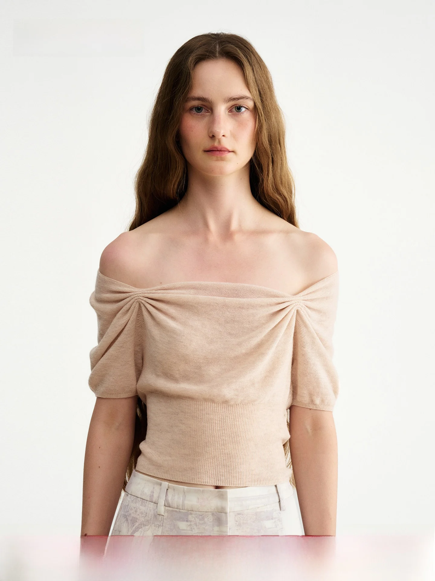 

Hamere Pure Wool ort Sve T-irt Autumn Square Collar Pleated ort Sle Women's Ele Faion Summer Woolen Top