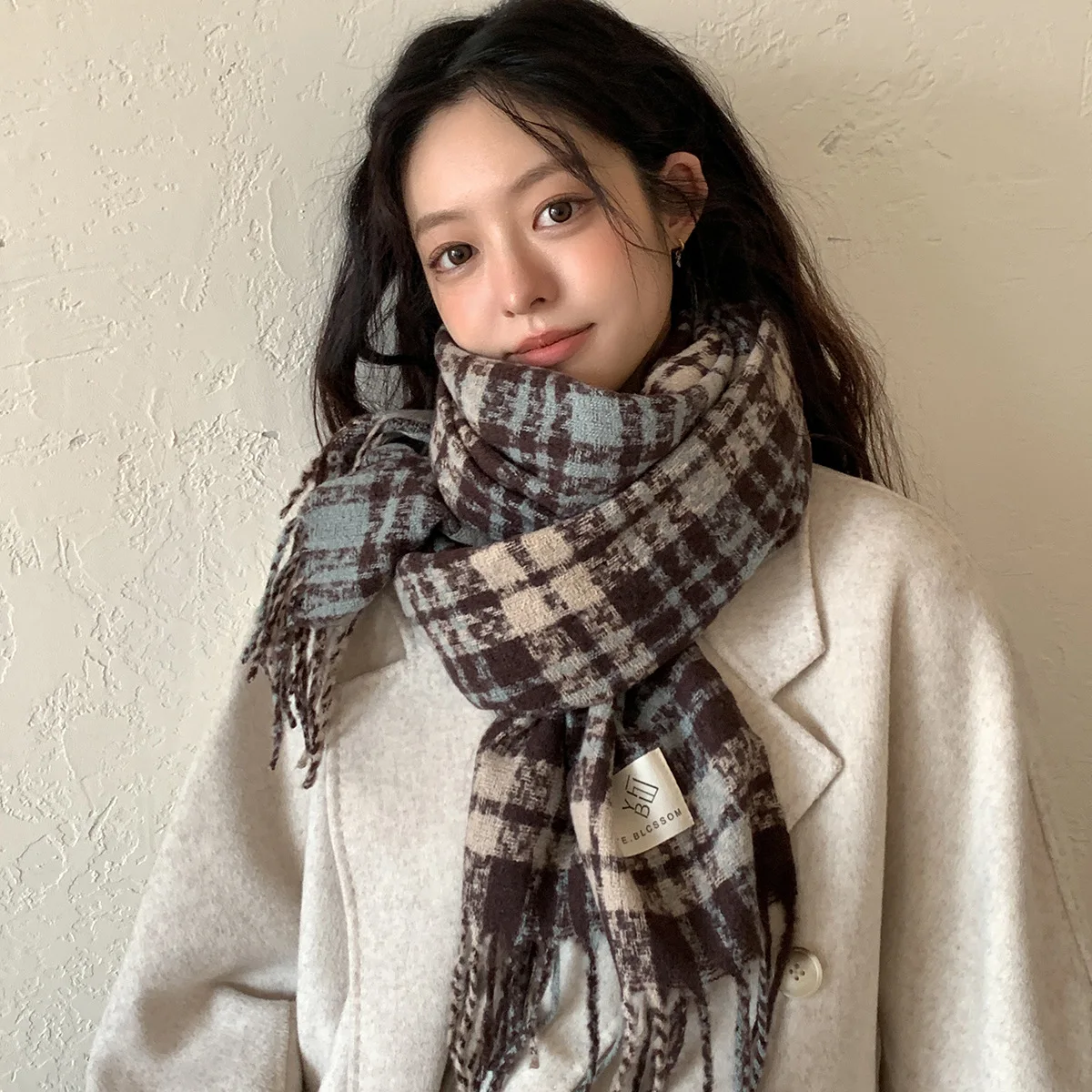 

Pure Real Wool Scarf for Women Winter Warm Thicken Shawls and Wraps Long Blanket Knitted Scarf with Tassel Wool Pashmina Wh175