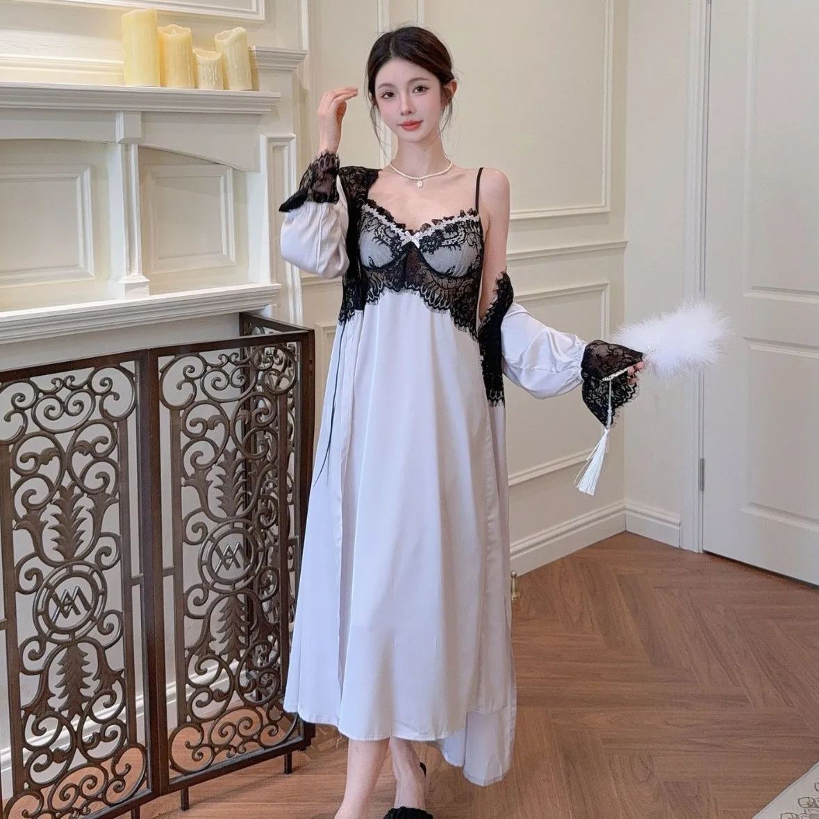 

Sexy Lace Lace Camisole Satin Nightgown with Exposed Back Elegant Long Robe Deep V Home Floral Spaghetti Strap Sleepwear Set