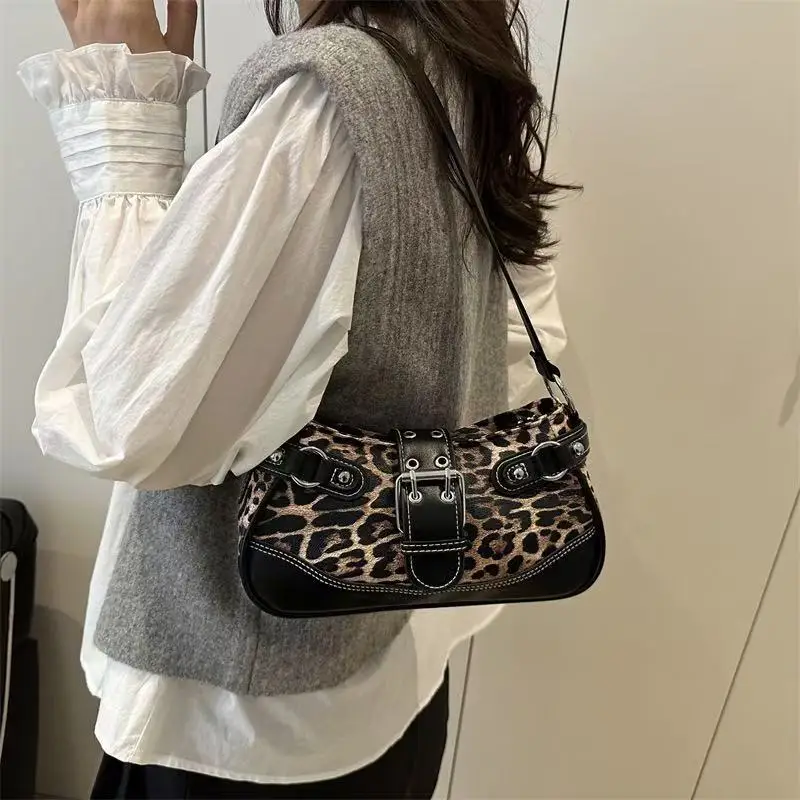 Taschen für Damen 2025, neue trendige und vielseitige Retro-Hot-Girl-Achseltasche, Nischentextur, Halbmondtasche, einzelne Schulter-Crossbody-Tasche – Detail 25