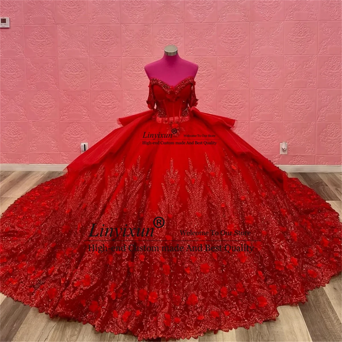 Gaun Princess Quinceanera berkilau merah Sayang gaun Applique renda bahu terbuka gaun pesta 15 "Manis