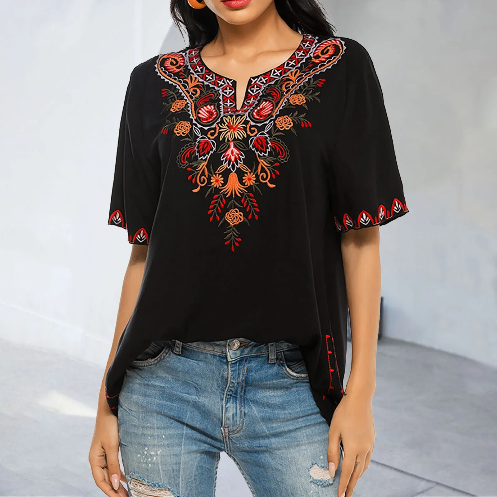 Women\'s Mexican Embroidered Tops Bohemian Style V-neck Peasant Summer Half Sleeve Shirt Boho Tunic Blouses Hippie Clothes Female