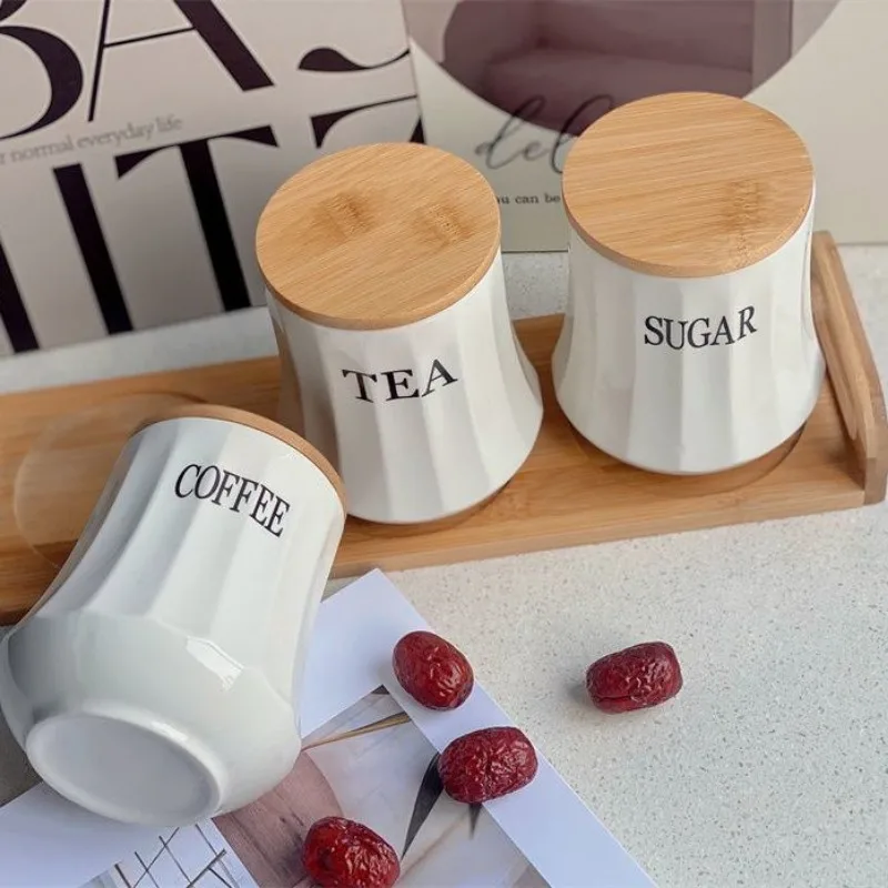 Creative White Ceramic Candy Jar with Wooden Lid Sealed Storage Bottle Moistureproof Tea Coffee Can Storage Container Home Decor