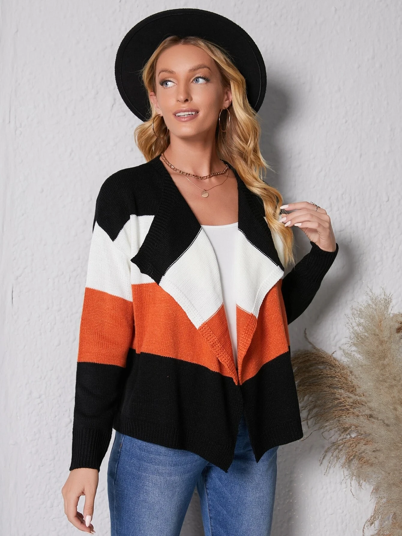 

Polyester 100% Striped Knitted Cardigan Sunshade Loose Fashion Elegant Sweater