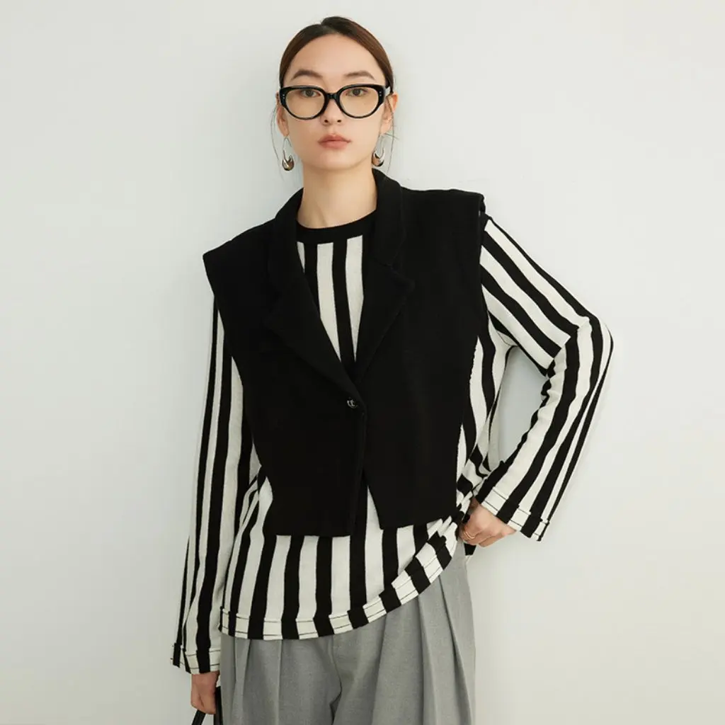 

Women's Fashionable Merino Wool Shawl Versatile Early Autumn Style Outer Suit Collar Stacked Knitted Waistcoat Top