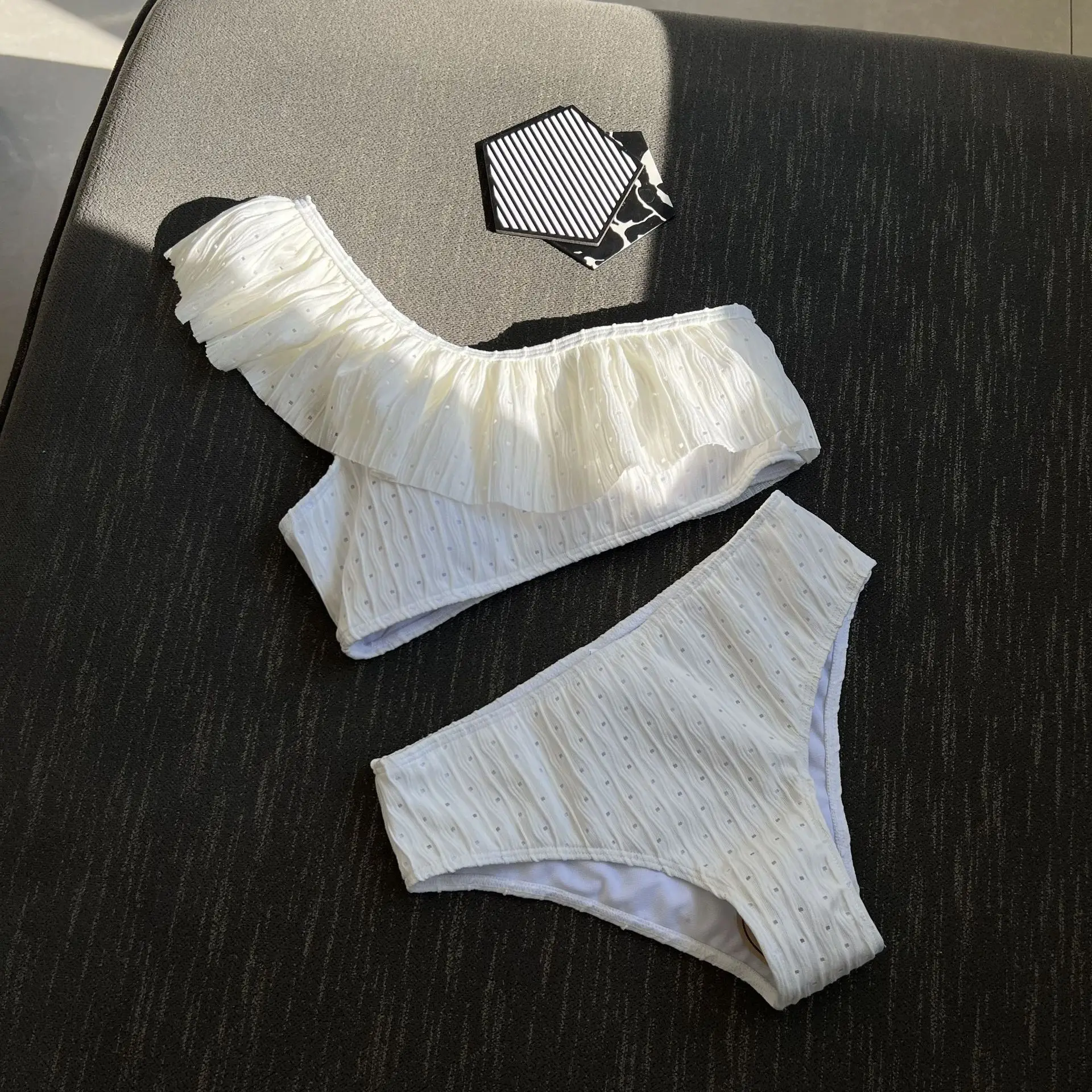 Eine Schulter Rüschen Bikini Set 2025, Frauen Feste Badeanzug Hohe Taille Sexy Bademode Weibliche Bade Schwimmen Anzug Bademode Sommer