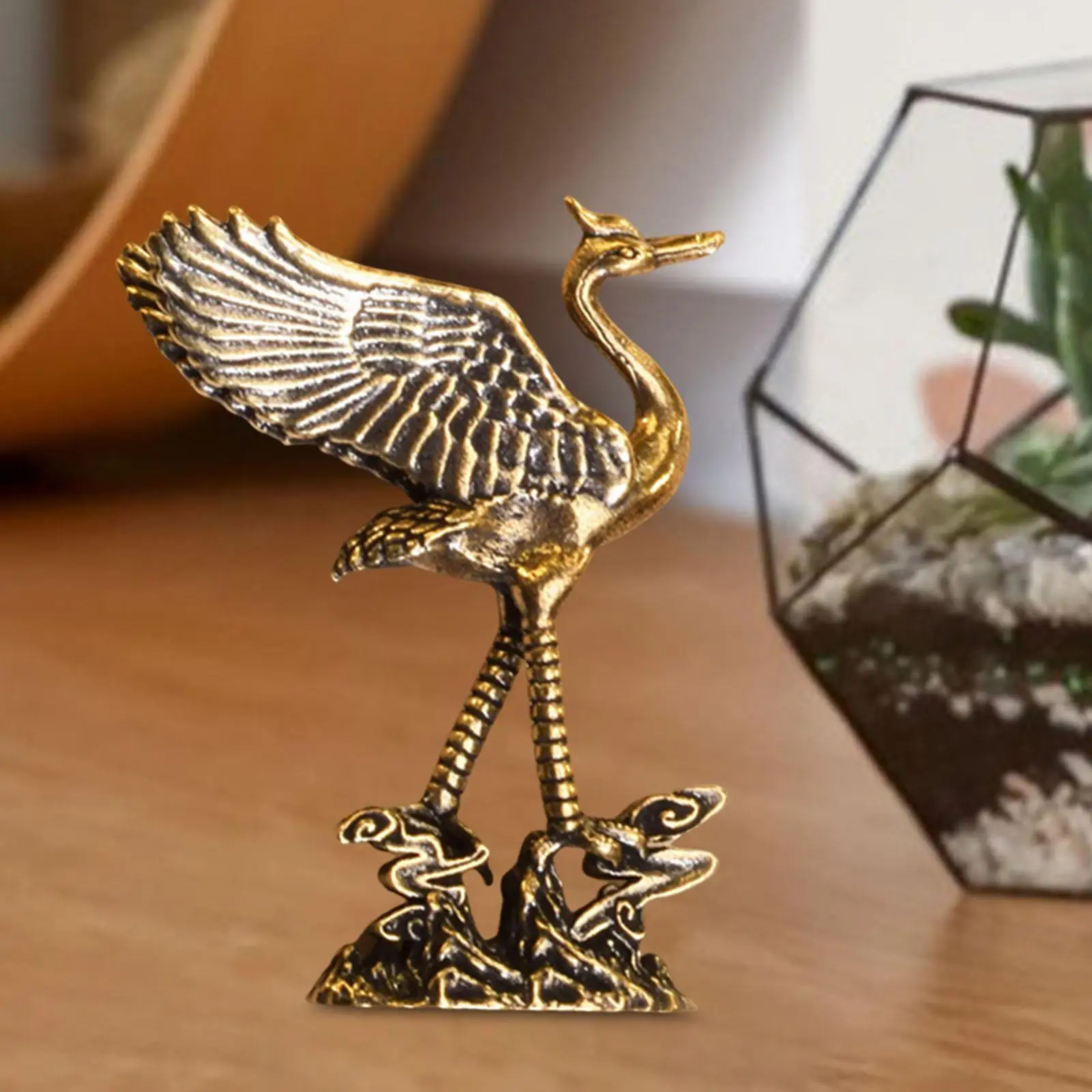 Copper Crane Statue Metal Statue Mini Crane Decor Statue Feng Shui Animal Sculpture Ornament Home Decor for Office Desktop