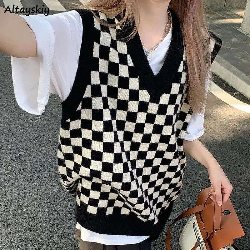 

Women Sweater Vest Autumn V-neck Checkered Sleeveless Jumper Student Casual All-match Preppy Style M-4XL Loose Knitwear Lazy Ins