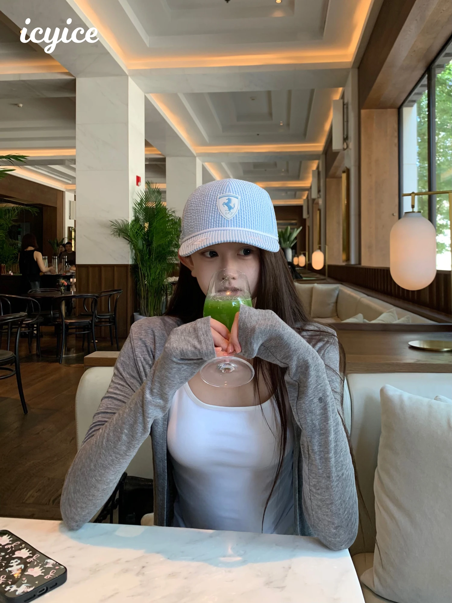 

Вязаный кардиган Laid-ba Sle свободного кроя с открытыми плечами, с принтом в стиле скетч-арт, осенняя новинка