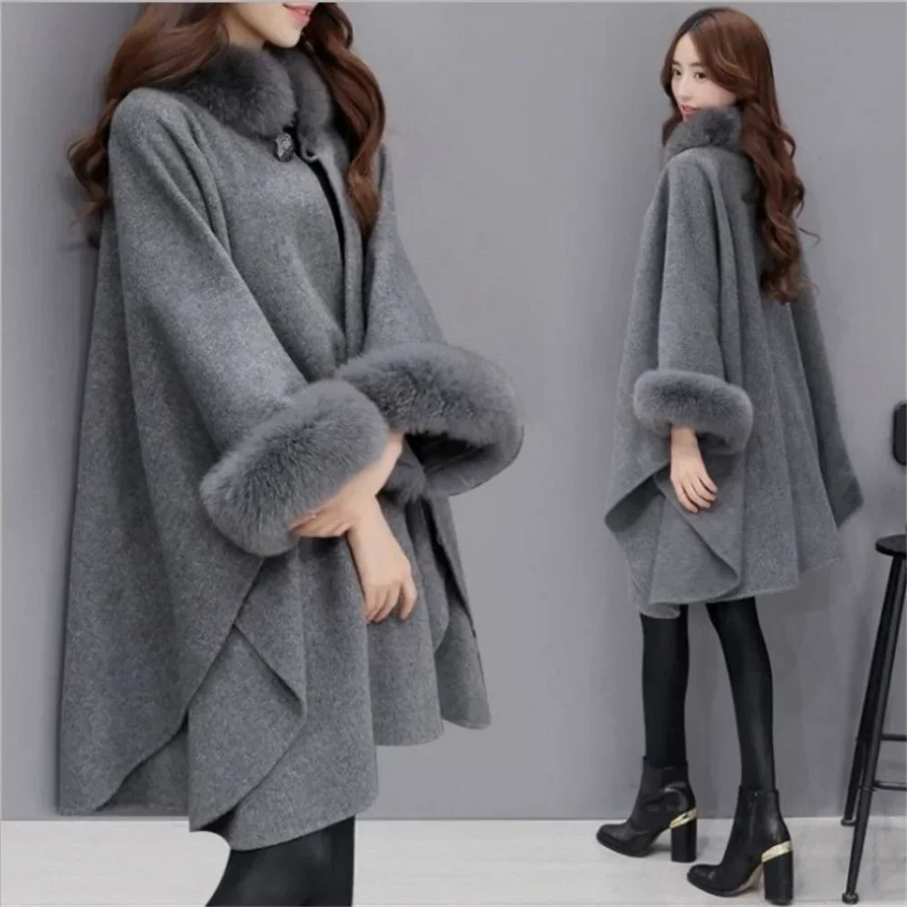 

S-5XL Winter Warm Fashion Cloak Horn Buckle Woolen Poncho Capes Women Faux Rabbit Fur Dolman Sleeves Loose Long Cappa Coat