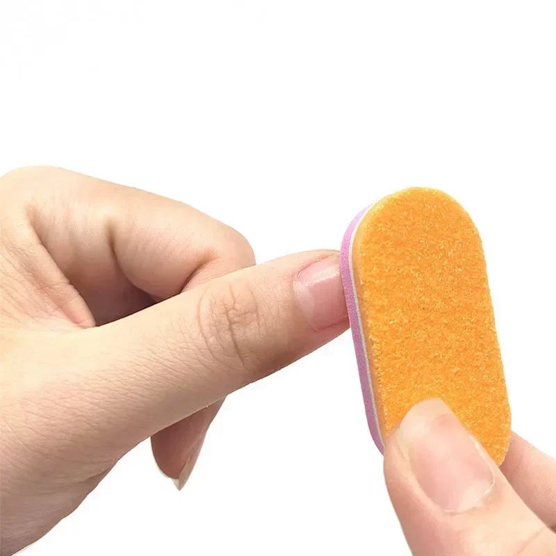 50 szt. Mini pilniki do paznokci wielokolorowe 100/180 wielokrotnego użytku dwustronna gąbka buforująca przenośne zmywalne narzędzia do paznokci do podróży