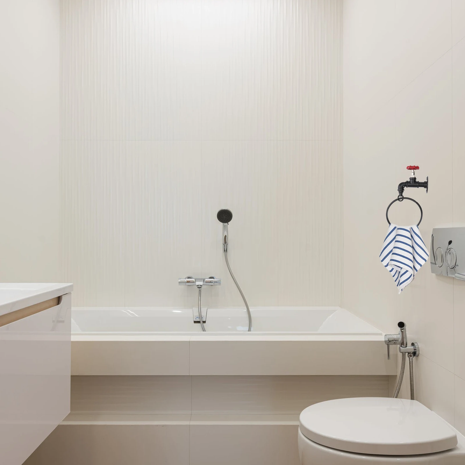 

1pc Wall Mounted Ring Bathroom Rack Durable Iron Towel Hanger Waterproof Simple Design Black Color Towel Holder Bathroom Supply