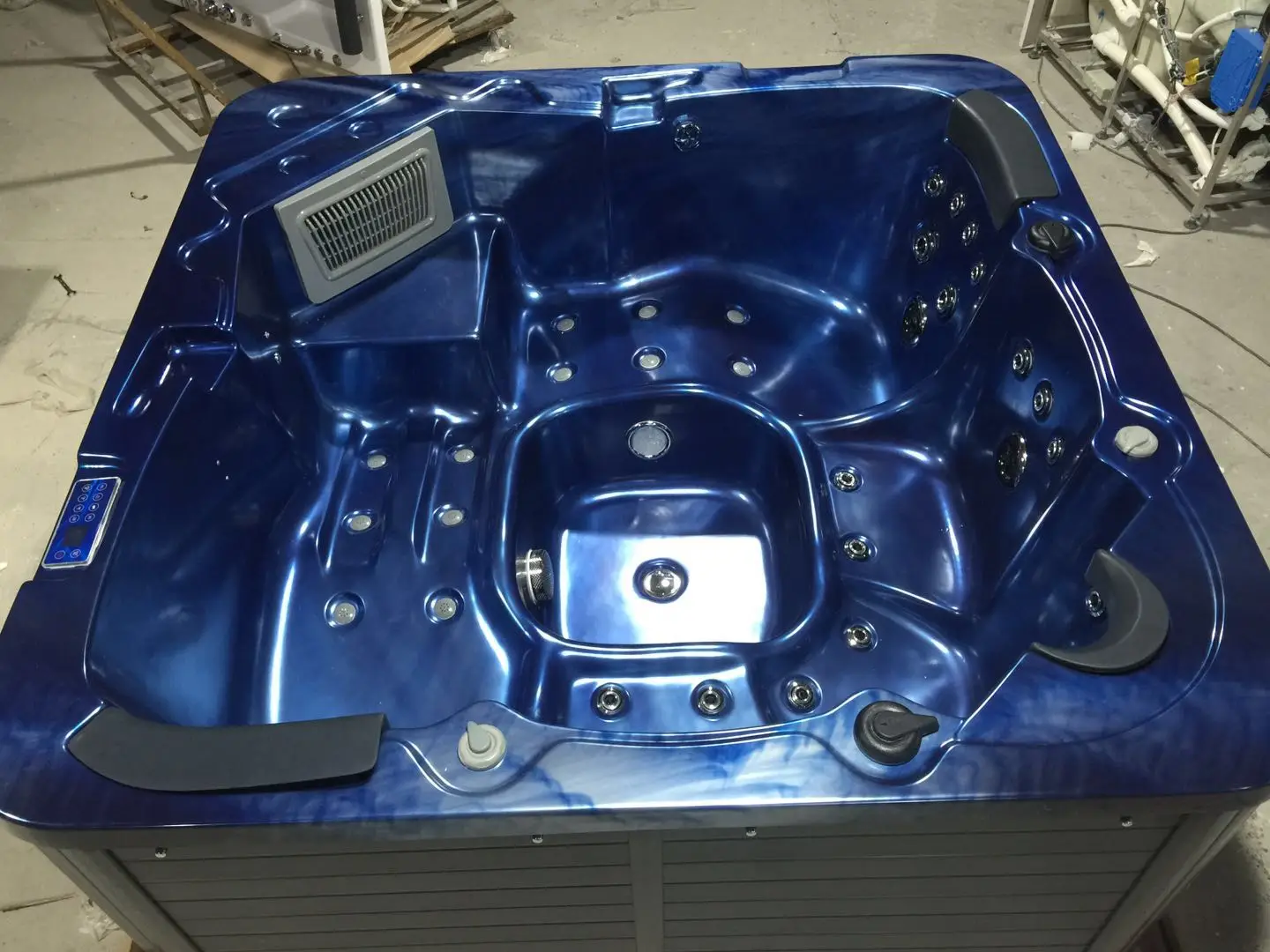 مصنع الجملة الاكريليك 5 شخص تدليك حوض الاستحمام حوض استحمام ساخن حمام سباحة في الهواء الطلق سبا