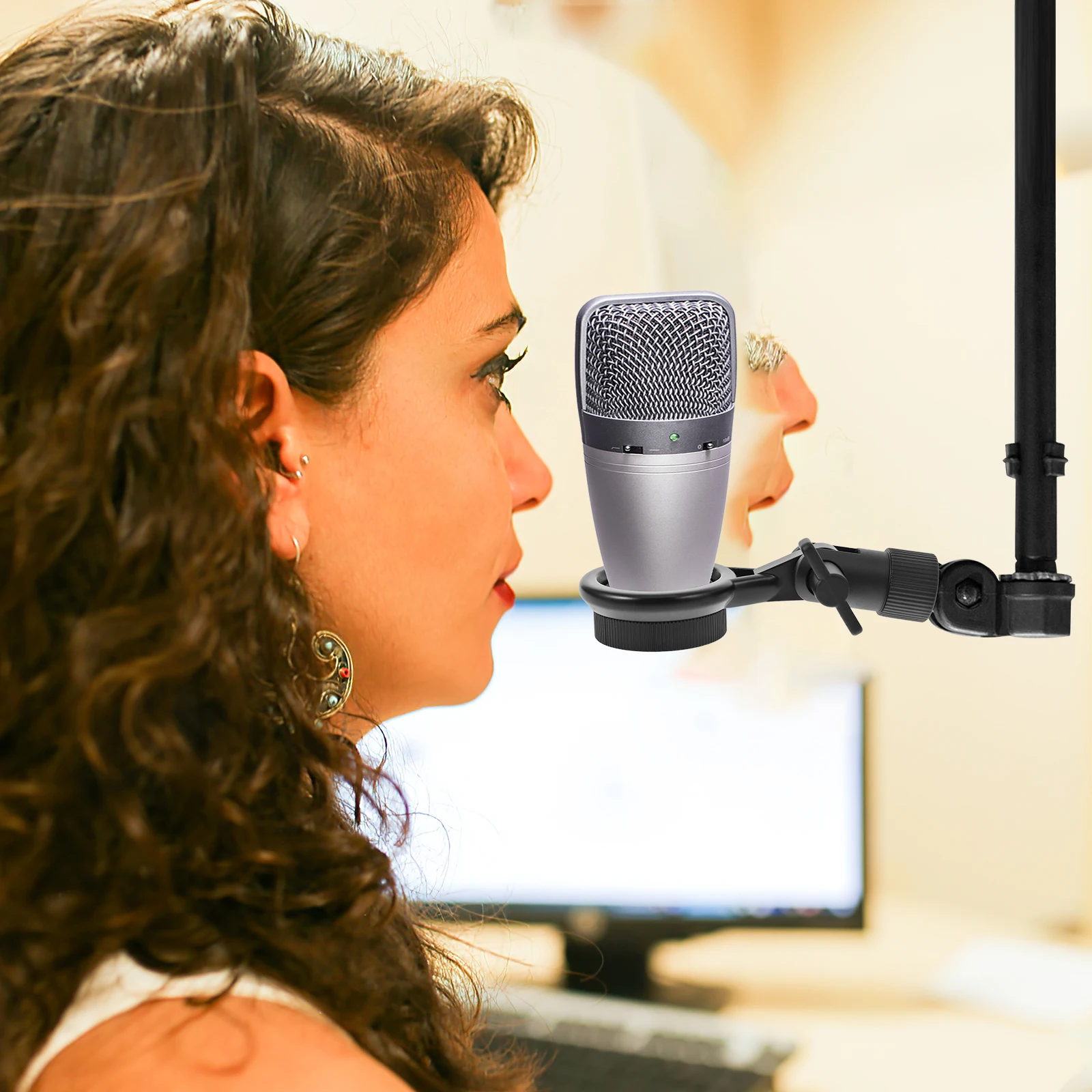 

Professional Microphone Shockmount Anti-Vibration Mic Clip Universal Mic Holder Stable Microphone Bracket for Recording