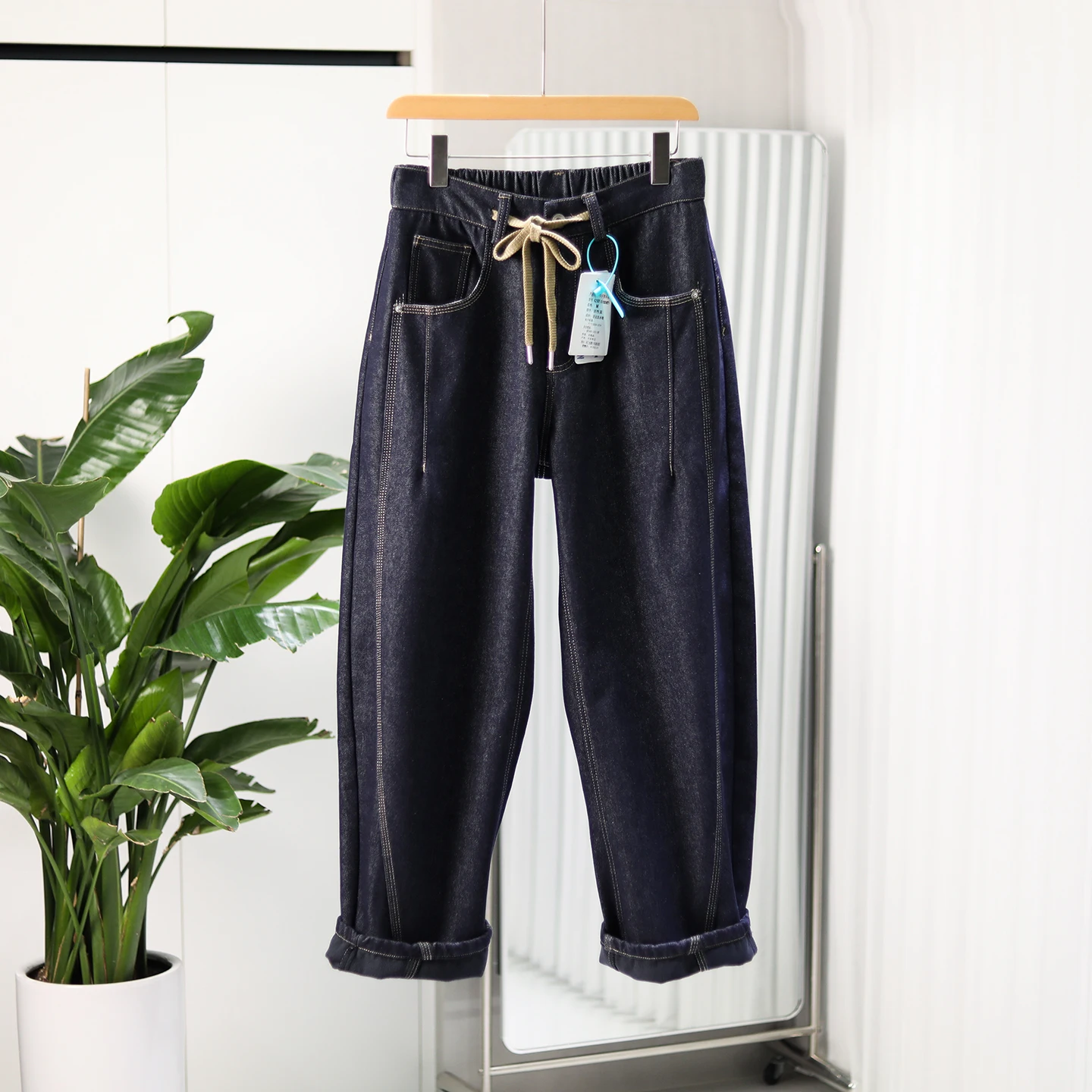

Retro Cone Blade Thickened Fleece Elastic Waist Wide Leg Jeans Men's Autumn Winter Loose Fit Comfortable Cotton Polyester Blend