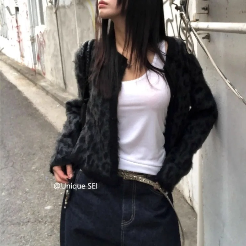 

O-neck Patchwork Cashmere Long Sleeve Cardigan Women 2025 Winter New Streetwear Leopard Print Loose Casual Soft Knitted Tops