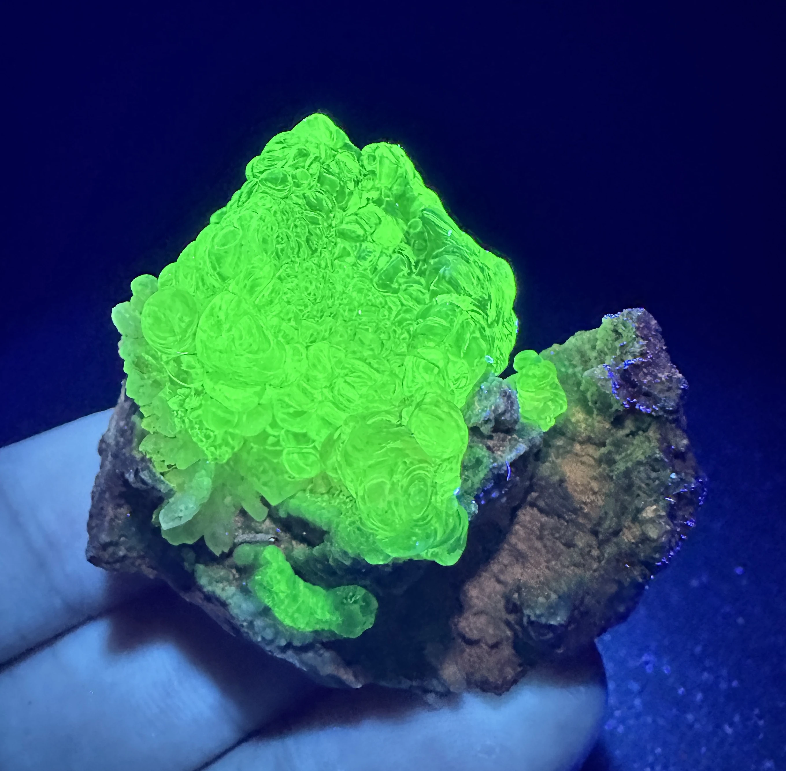

25 g Natural Mexico Green Fluorescence Hyalite (Glass Opal) mineral specimen + healing quartz crystals and stones rock gemstone